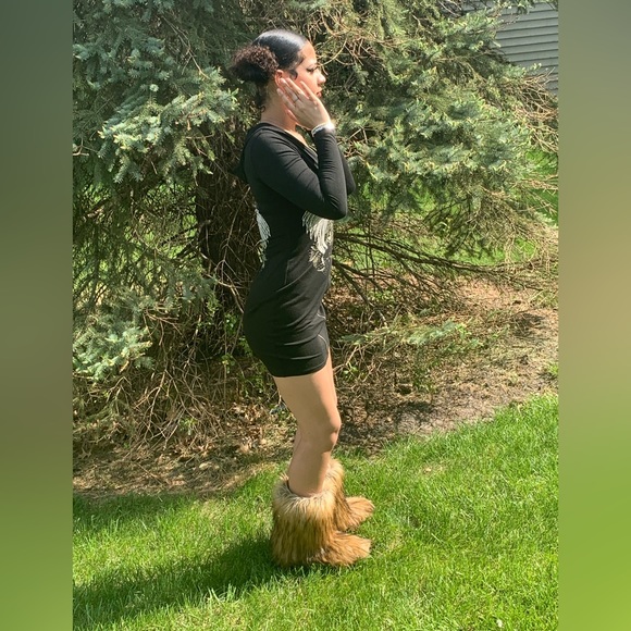 Meet your Posher, Nia - Picture 1 of 1